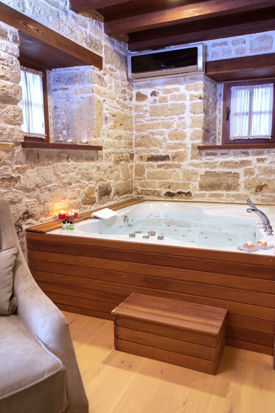 Deluxe Room | Jetted tub