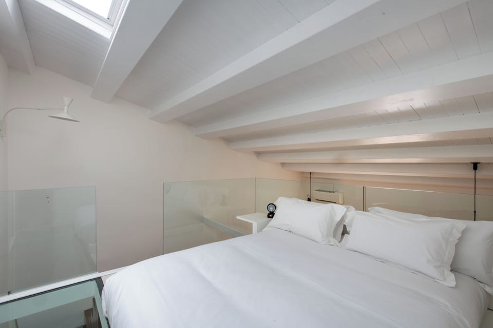 Duplex | 1 bedroom, individually furnished, free WiFi, bed sheets