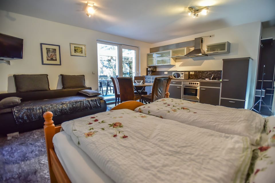 Room (Brandstadl) | 1 bedroom, in-room safe, individually decorated, individually furnished