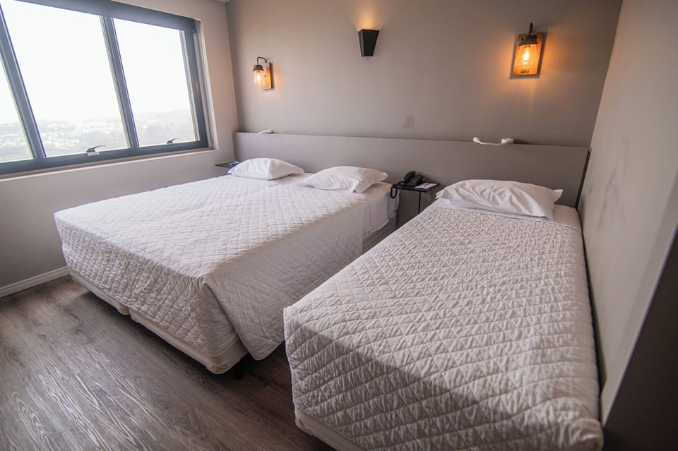 Luxury Room | 1 bedroom, in-room safe, desk, soundproofing