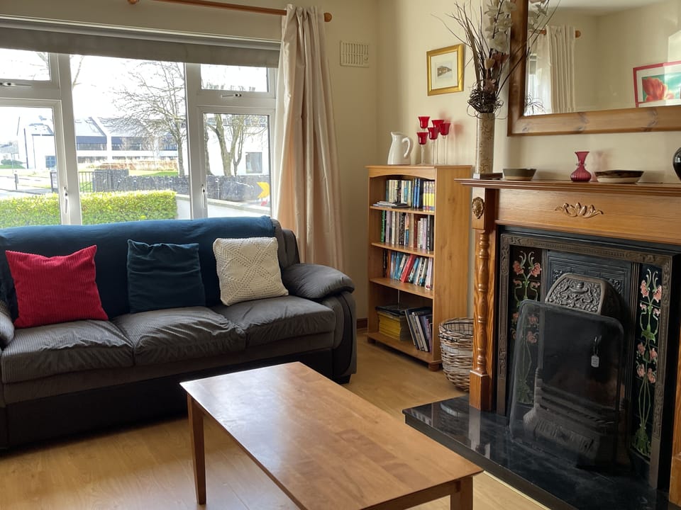Sitting room with open fireplace