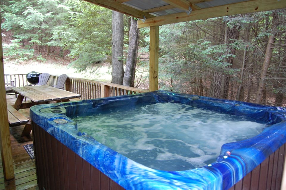 Hot Tub / whirlpool bath (Outdoor)