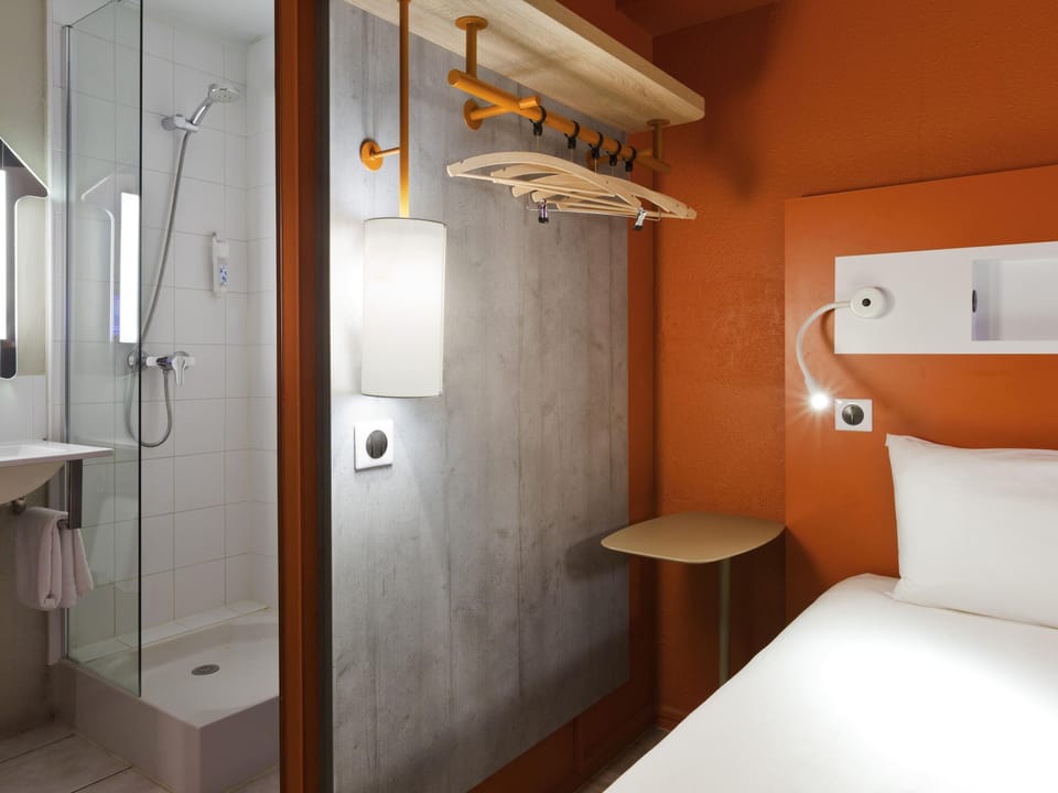 Twin Room, 2 Twin Beds | Desk, blackout drapes, free cribs/infant beds, free WiFi