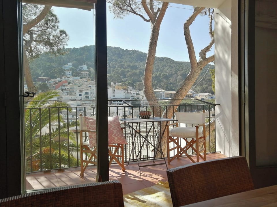 Start your day right—wake up with this view