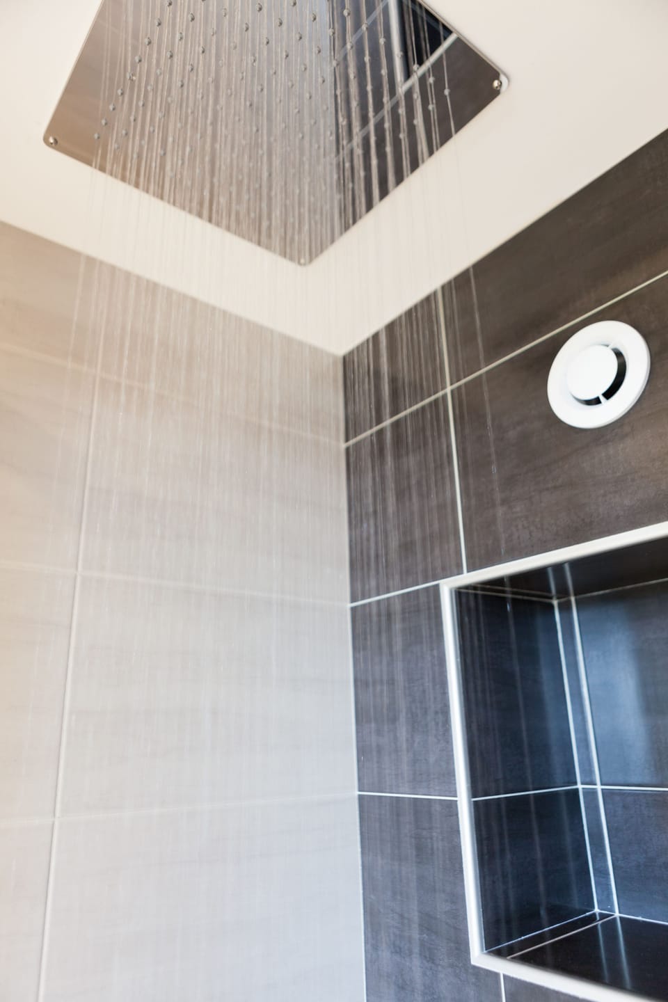 Double Room | Bathroom shower