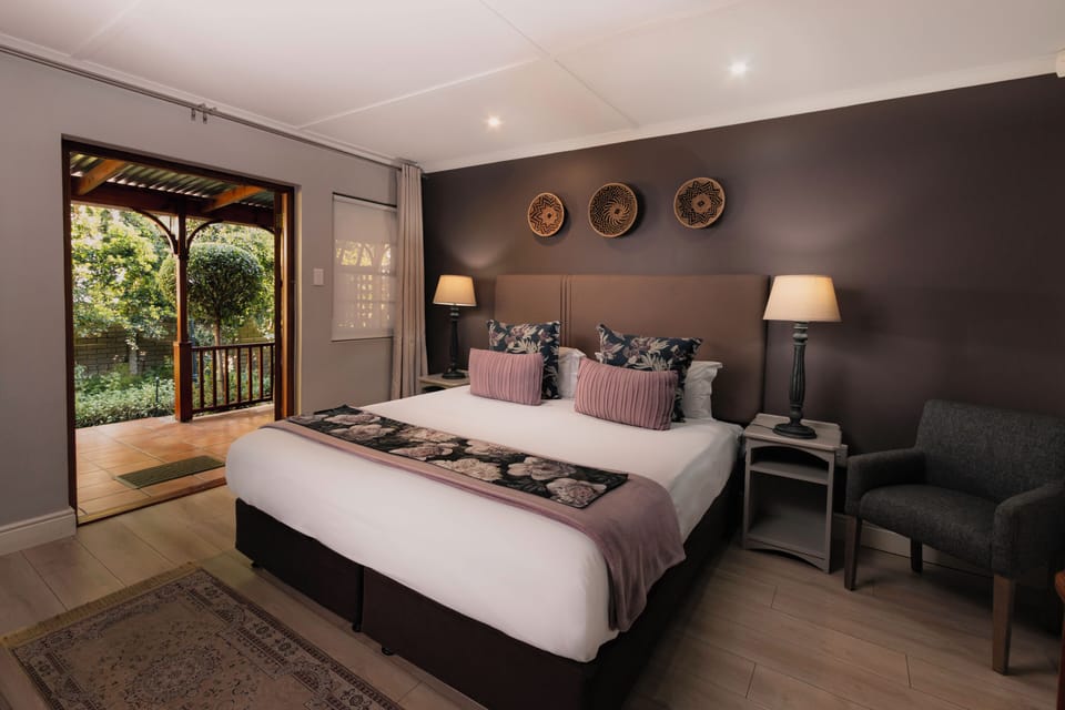 Room (Stoep/Verandah King/Twin) | Premium bedding, in-room safe, individually furnished
