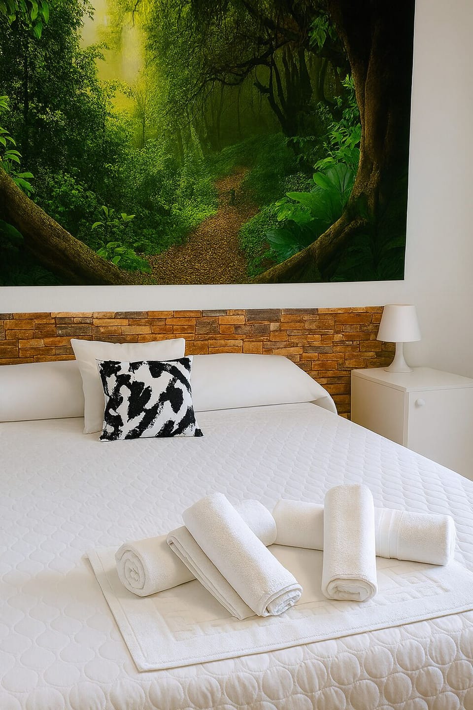 Standard Double Room | Desk, blackout drapes, free WiFi, bed sheets