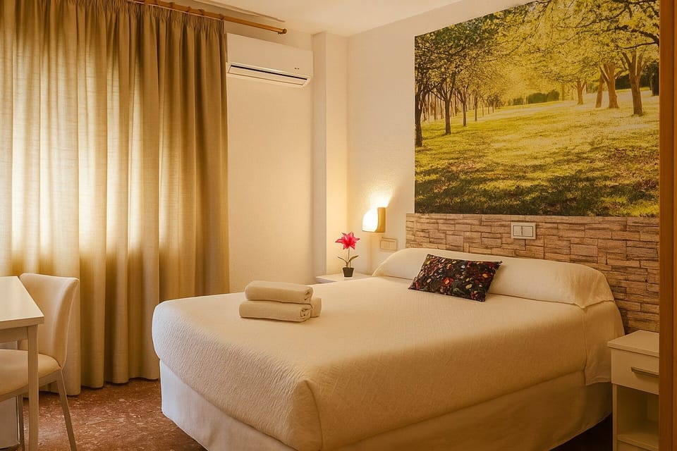 Standard Double Room | Desk, blackout drapes, free WiFi, bed sheets