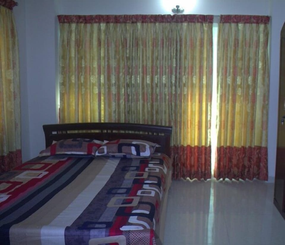 Economy Apartment, 1 Double Bed | 3 bedrooms, free WiFi