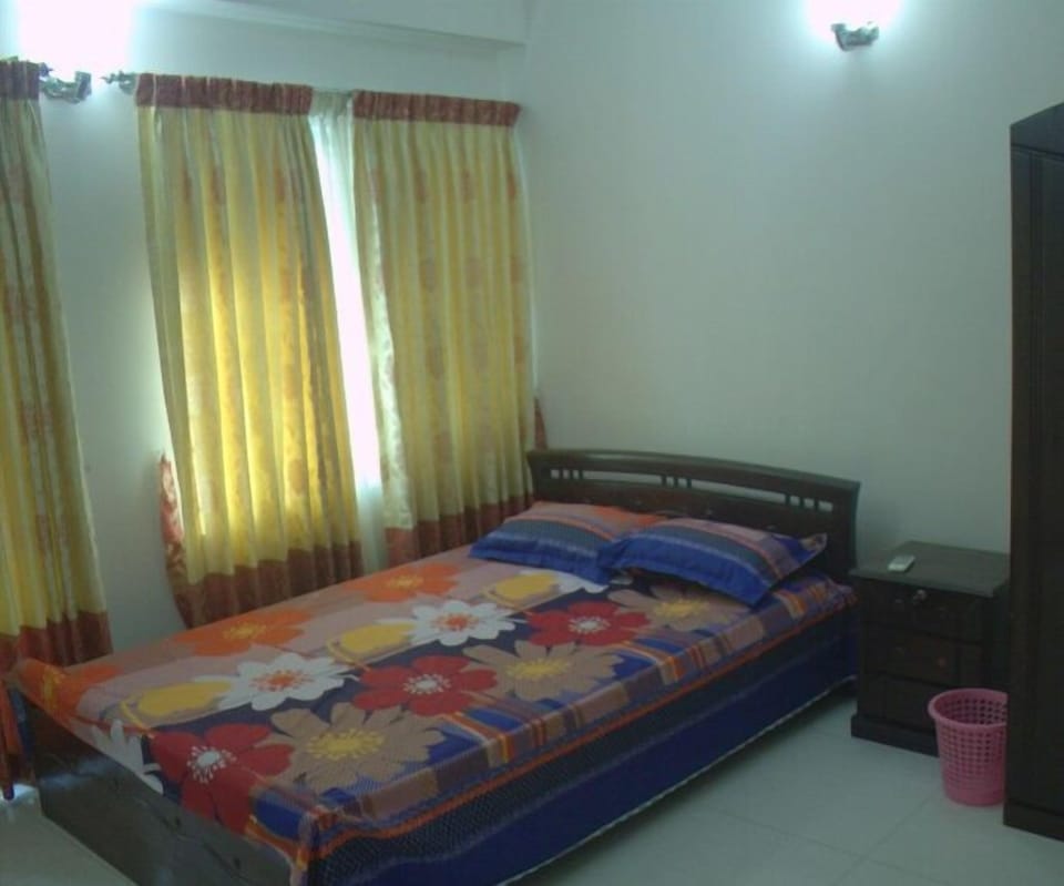 Economy Apartment, 1 Double Bed | 3 bedrooms, free WiFi