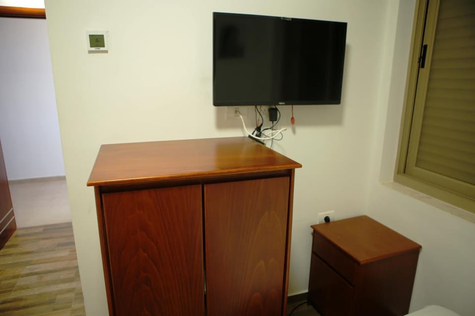 Minibar, soundproofing, free WiFi, bed sheets