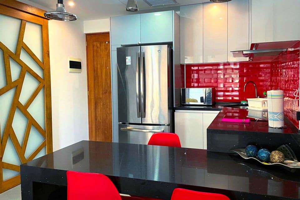 Kitchen - Dining Table