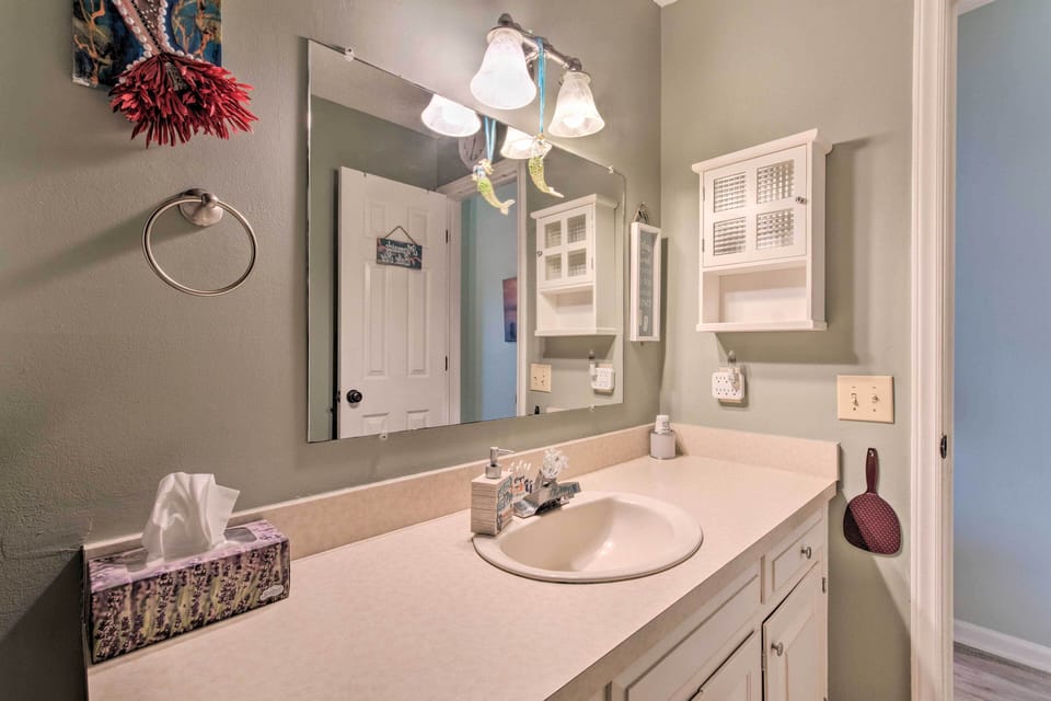 Full Bathroom