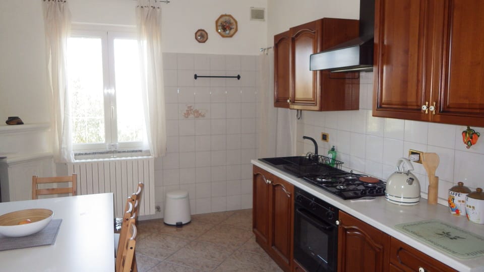 The ground floor kitchen