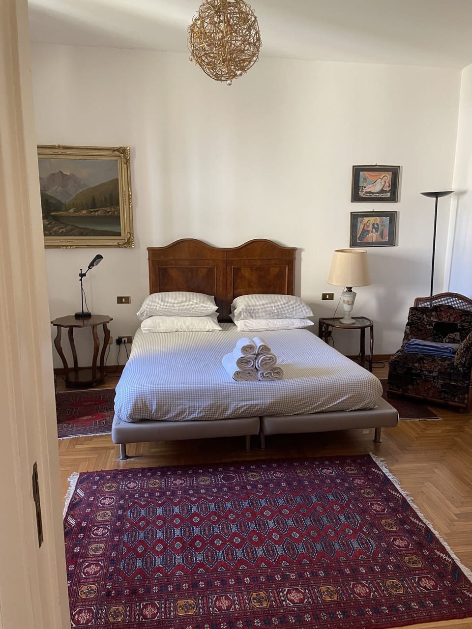 Premium bedding, down comforters, free WiFi, bed sheets