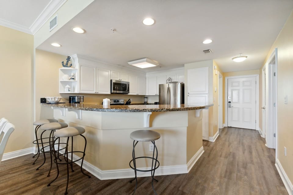 Full Sized Kitchen