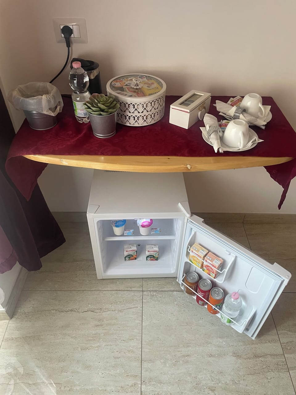 Free daily continental breakfast