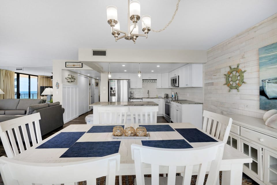 Dining room to kitchen view