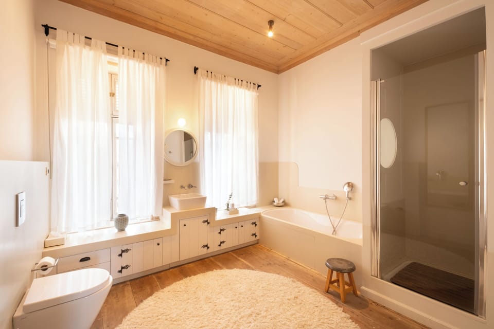 Romantic Suite, Bathtub, Sea View | Bathroom | Shower, free toiletries, hair dryer, slippers