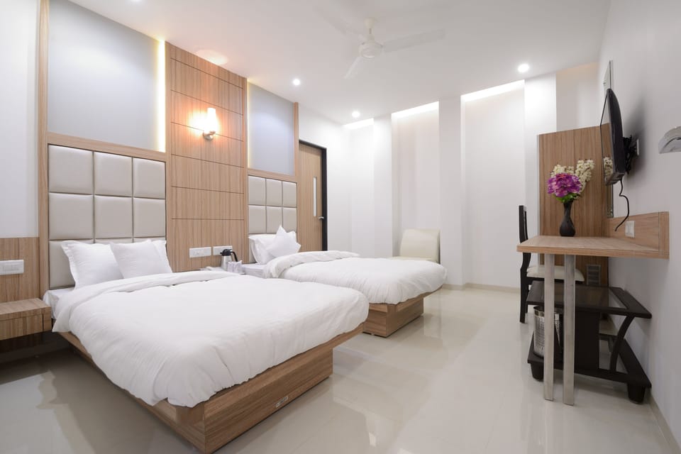 Deluxe Room | Desk, soundproofing, free WiFi, bed sheets