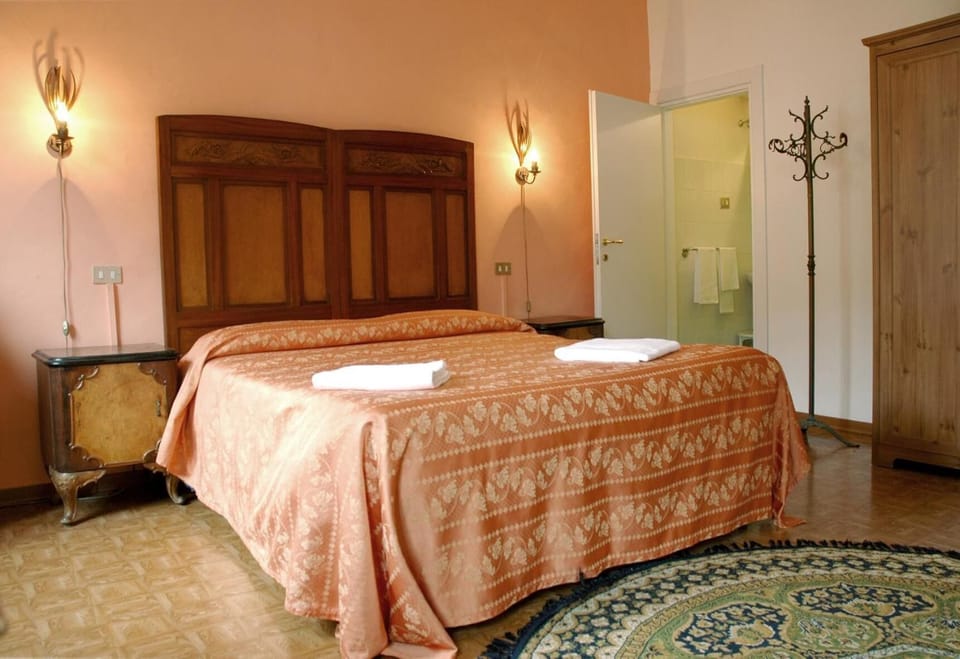 Select Comfort beds, iron/ironing board (on request), WiFi (free)