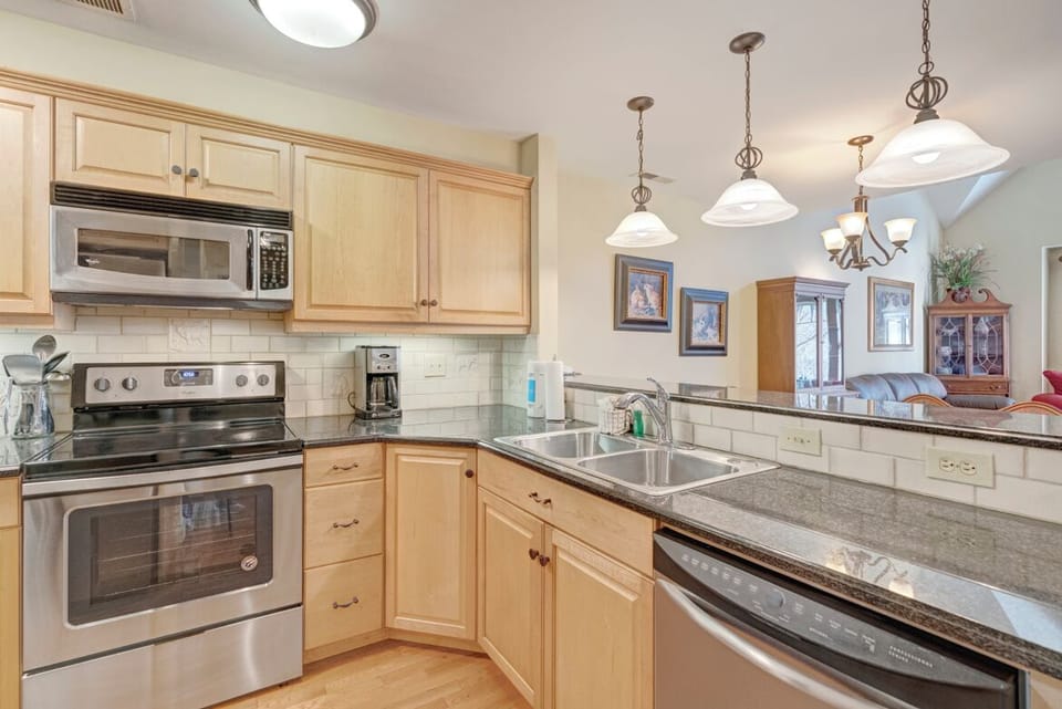 Kitchen--- Granite Counter-tops, Stainless Steel