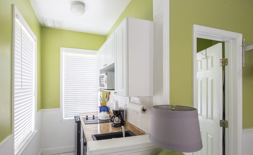 Coconut King | Individually decorated, individually furnished, iron/ironing board