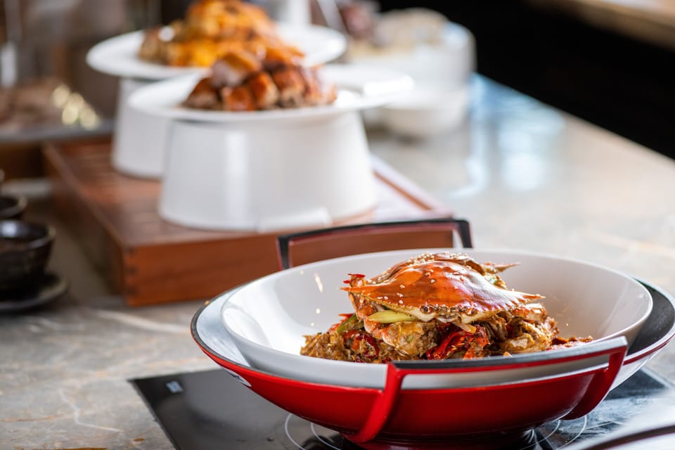 3 restaurants; breakfast, lunch, and dinner served