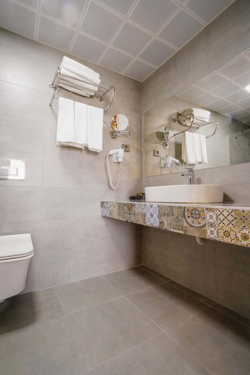 Shower, rainfall showerhead, eco-friendly toiletries, hair dryer