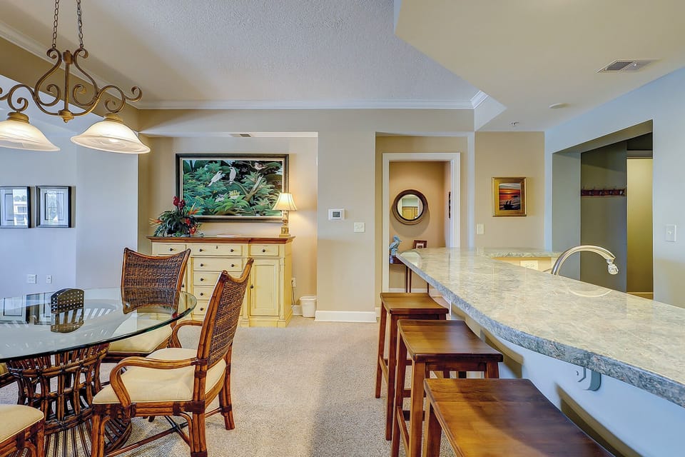 Dining Area/Kitchen