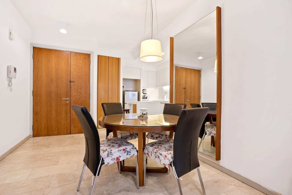 City Apartment | Dining