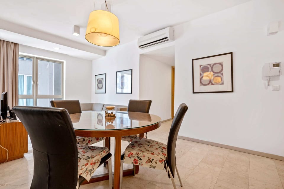 City Apartment | Dining
