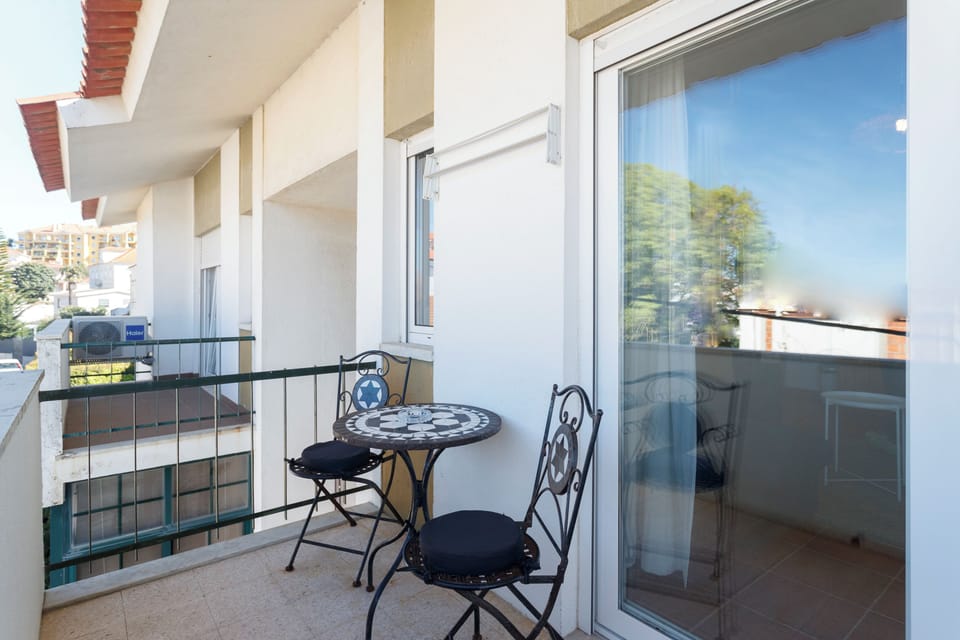 Table and chairs in the balcony