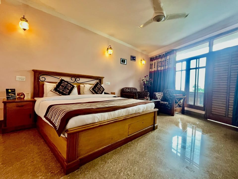 Superior Double Room, 1 Queen Bed, Mountain View | 1 bedroom, Frette Italian sheets, premium bedding, down comforters