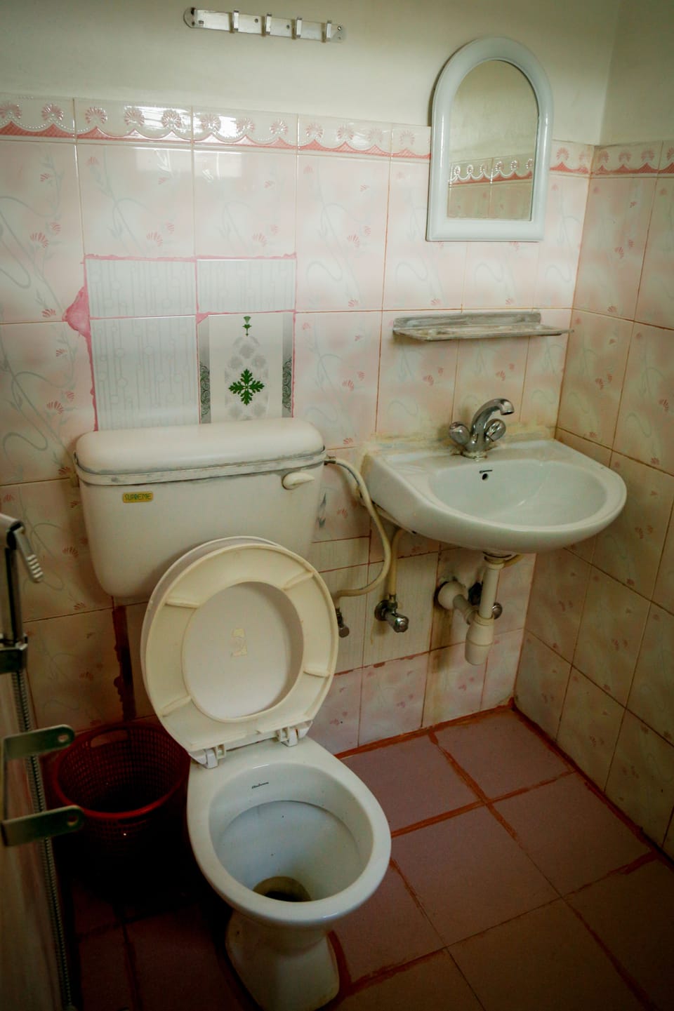 Family Apartment, Garden View | Bathroom | Jetted tub, slippers, towels