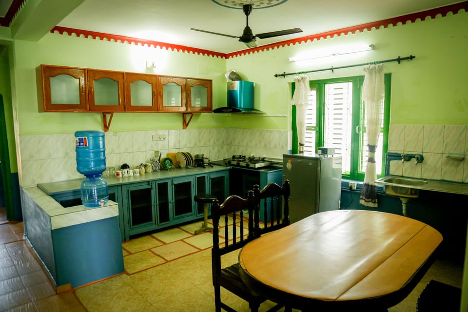 Family Apartment, Garden View | Private kitchen | Shared fridge, cookware/dishes/utensils