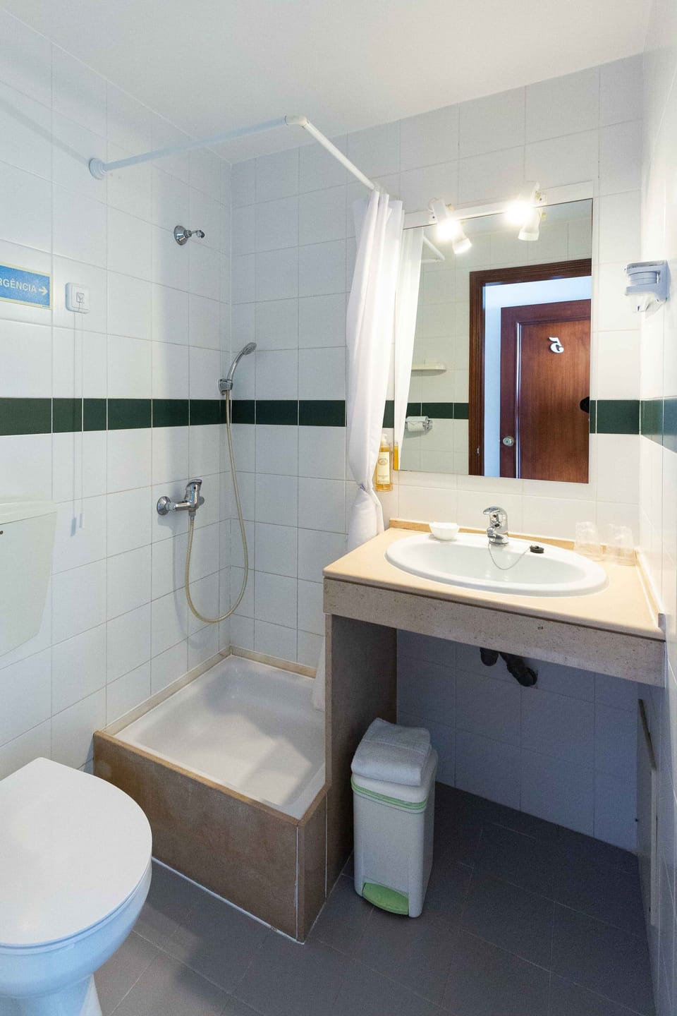 Double or Twin Room | Bathroom | Shower, hair dryer, towels, soap