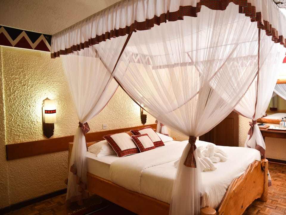 Premium bedding, individually decorated, individually furnished, desk