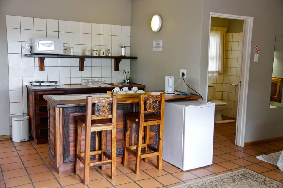 Classic Chalet, Garden View | Private kitchen | Microwave