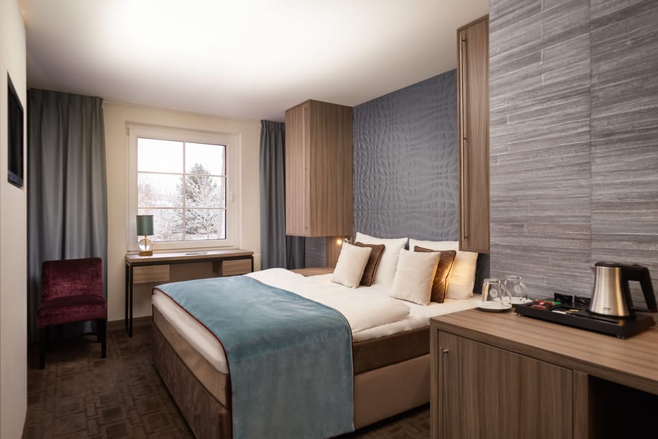 Superior Double Room | Hypo-allergenic bedding, down comforters, minibar, in-room safe
