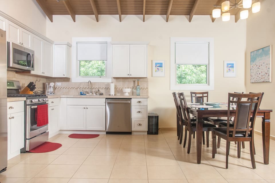 Kitchen with all brand new GE apliances. 