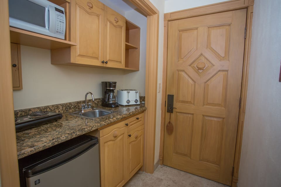 3rd Bedroom Kitchenette 