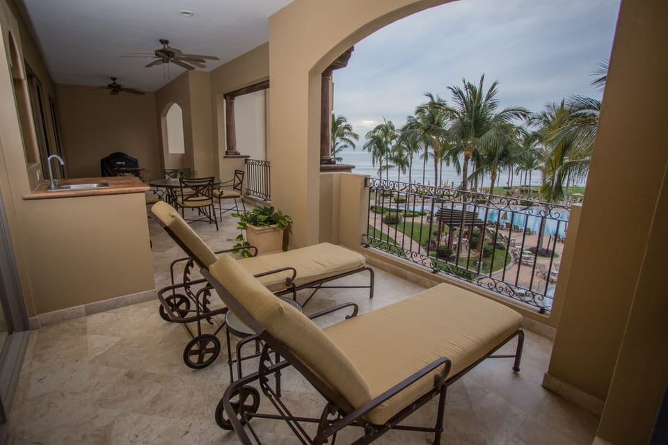 Balcony Seating