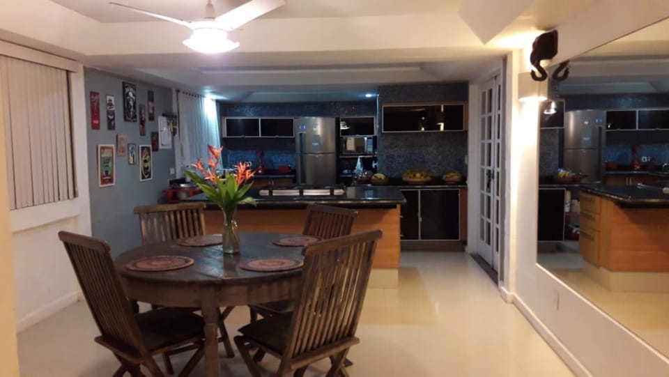 House, Multiple Beds | Private kitchen | Fridge, microwave, oven, cookware/dishes/utensils