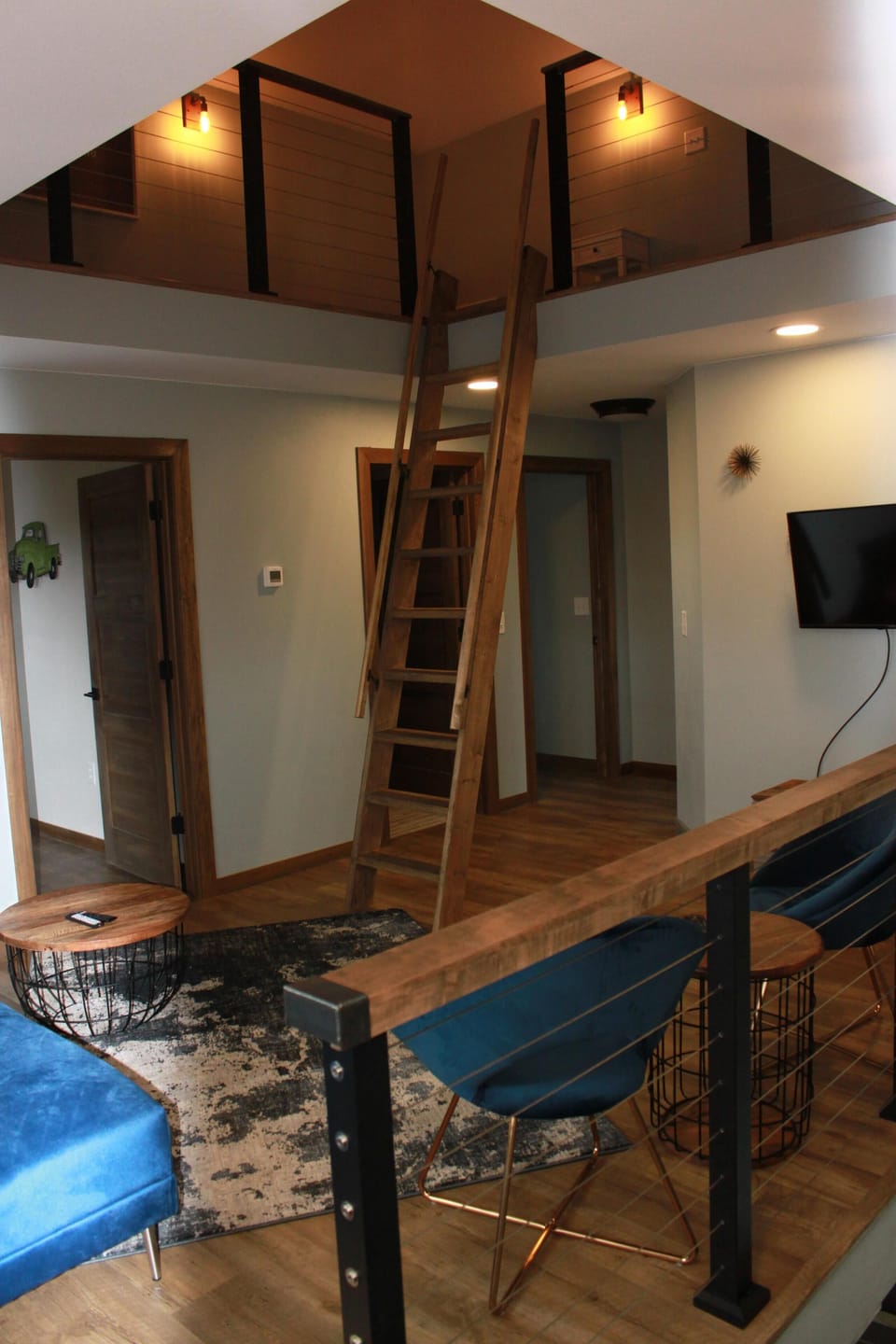 Second floor living room
And loft 