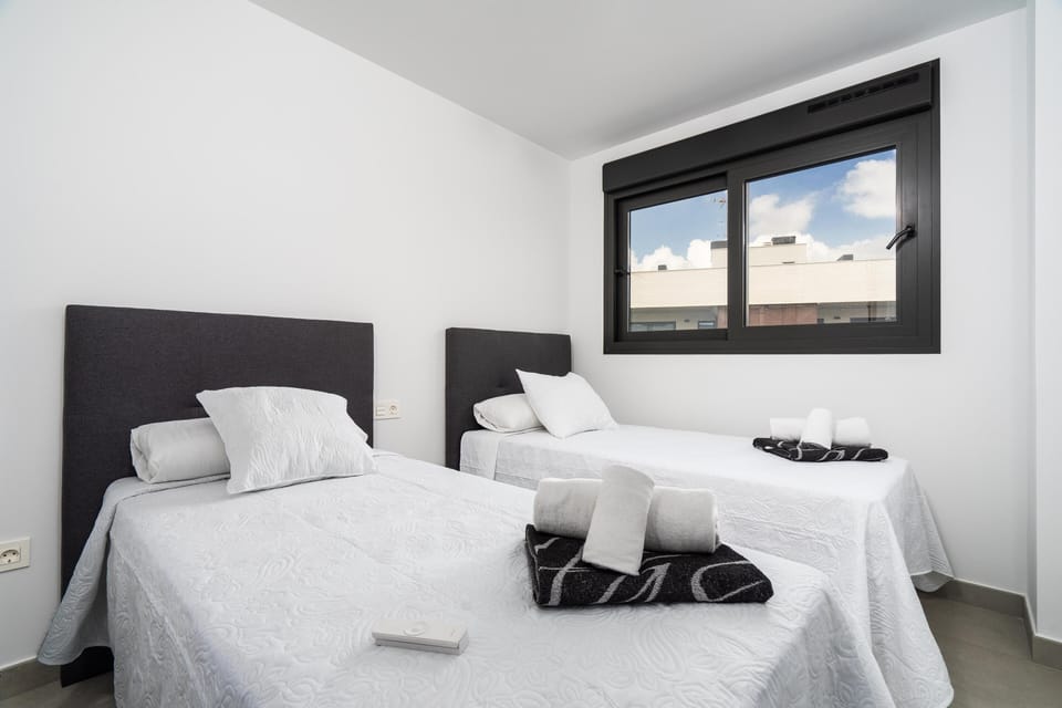 Bedroom with two single beds