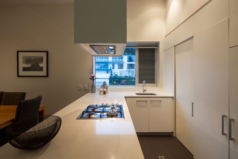 Apartment, 2 Bedrooms, 2 Bathrooms, Mountain View | Private kitchen | Full-size fridge, microwave, oven, stovetop