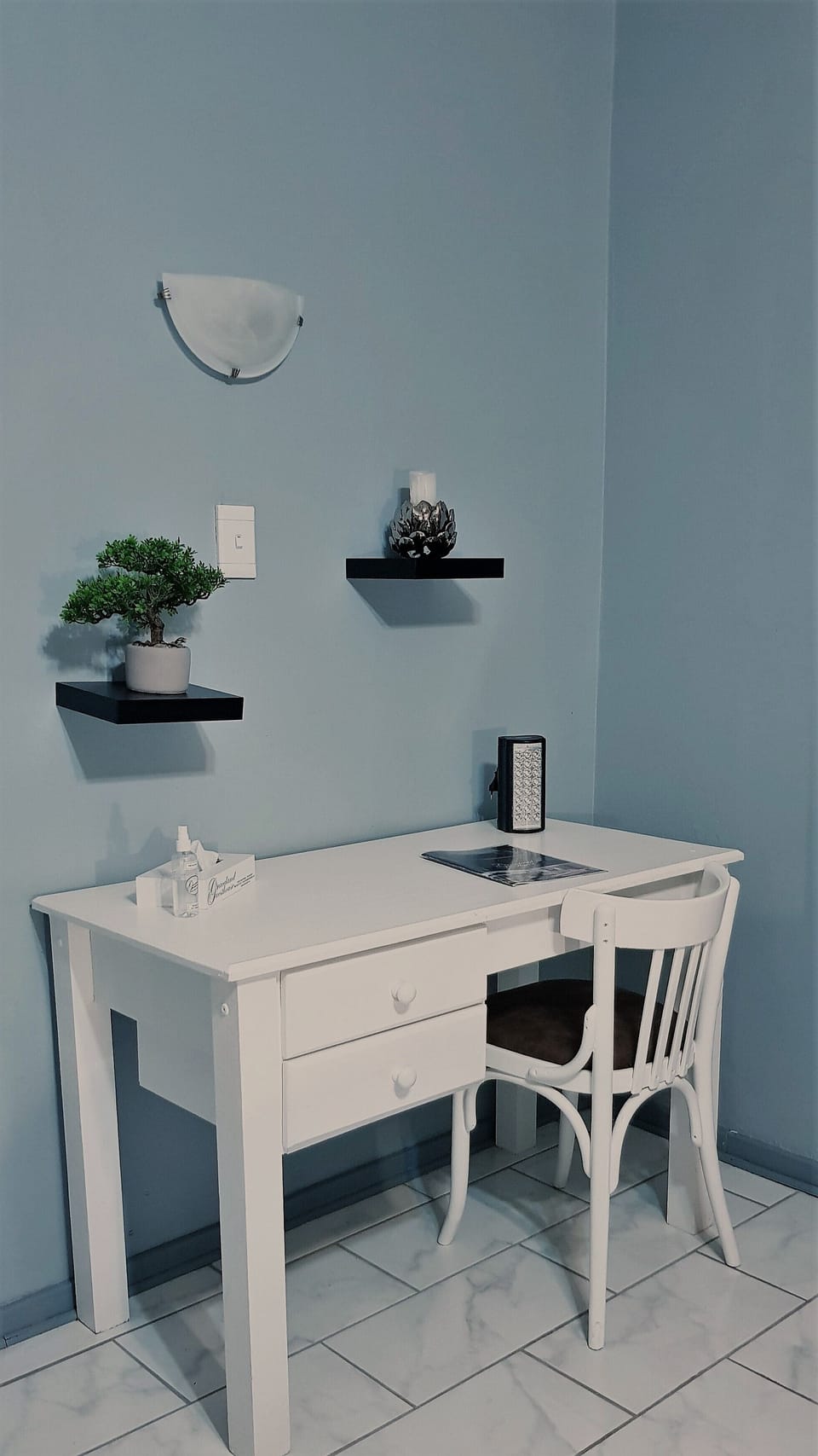 Single Room | In-room safe, desk, laptop workspace, blackout drapes