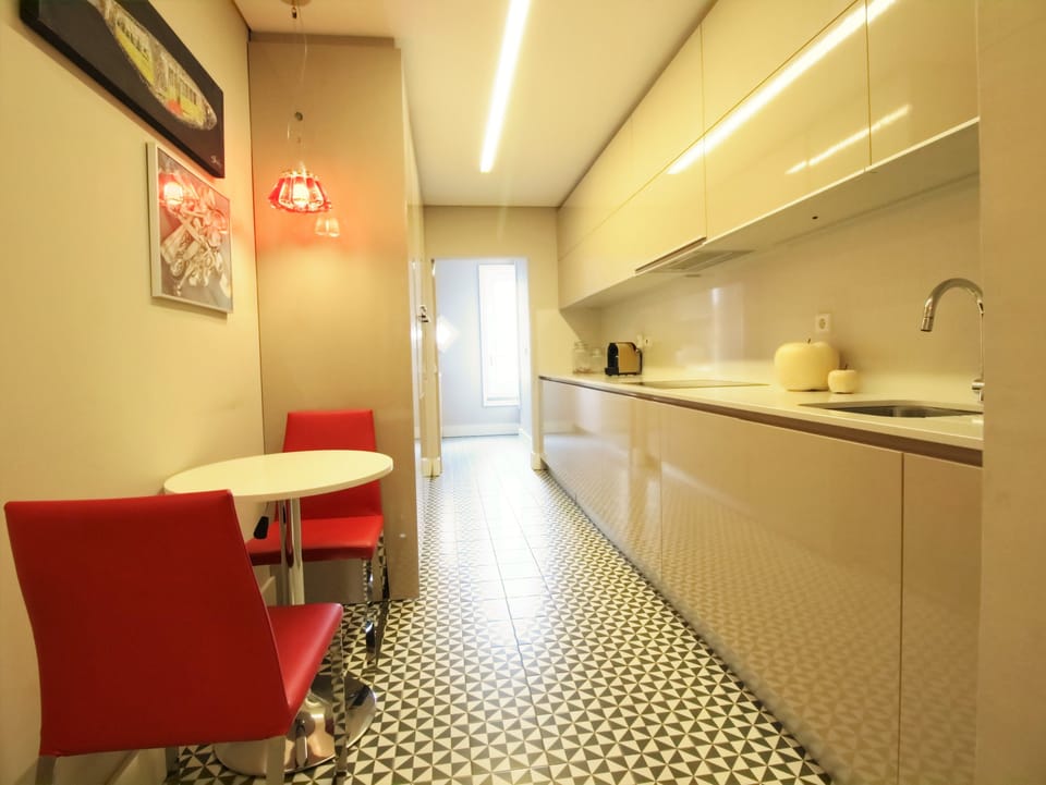 Luxury Apartment, 2 Bedrooms, City View | Private kitchen | Full-size fridge, microwave, oven, stovetop
