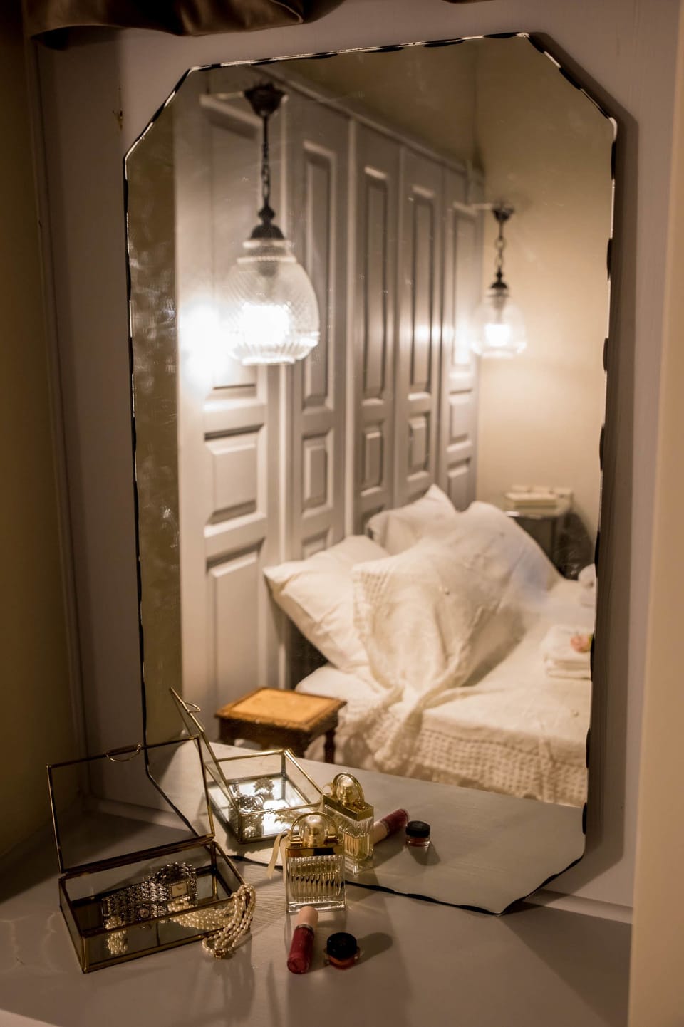 Deluxe Suite, 1 Bedroom, Bathtub, Executive Level | 1 bedroom, premium bedding, down comforters, memory foam beds